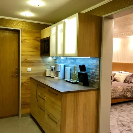 Golden Gapa Budget-studio 3 *