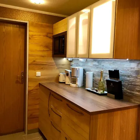 Golden Gapa Budget-studio 3 *