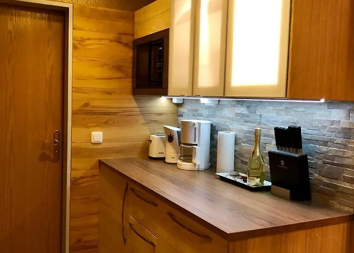 Golden Gapa Budget-studio 3 *